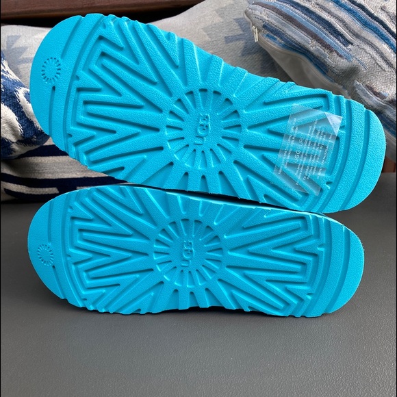 UGG Classic mini clear teal blue WOMEN boot size 5M NEW - Picture 8 of 12